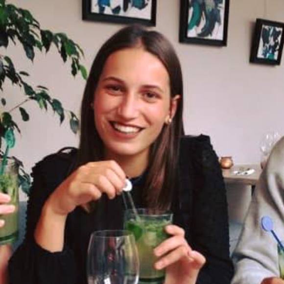 Meet your Posher, Bella - Picture 1 of 1